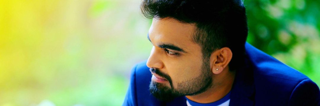 Nallampati's tweet photo. Happy bday to u my favorite and most energetic anchor @impradeepmachi 🎂🎂🎂💐💐❤❤ https://t.co/EYWiefamB6