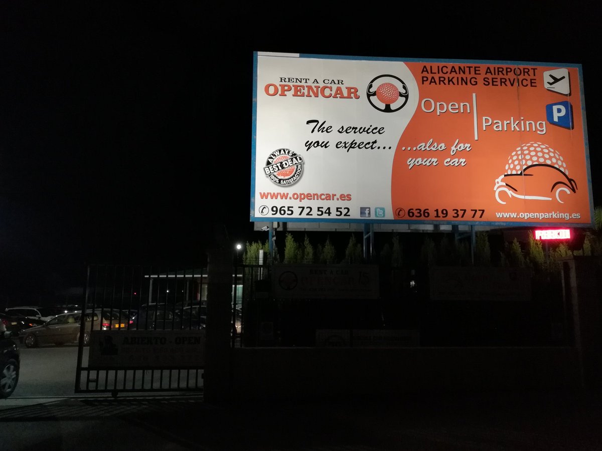 vero4travel's tweet photo. Si hay que madrugar que sea para volar :). Acabamos de dejar el coche en el @OpenParking del aeropuerto de Alicante. #trier y #luxemburgo https://t.co/kJQVNb7kXu
