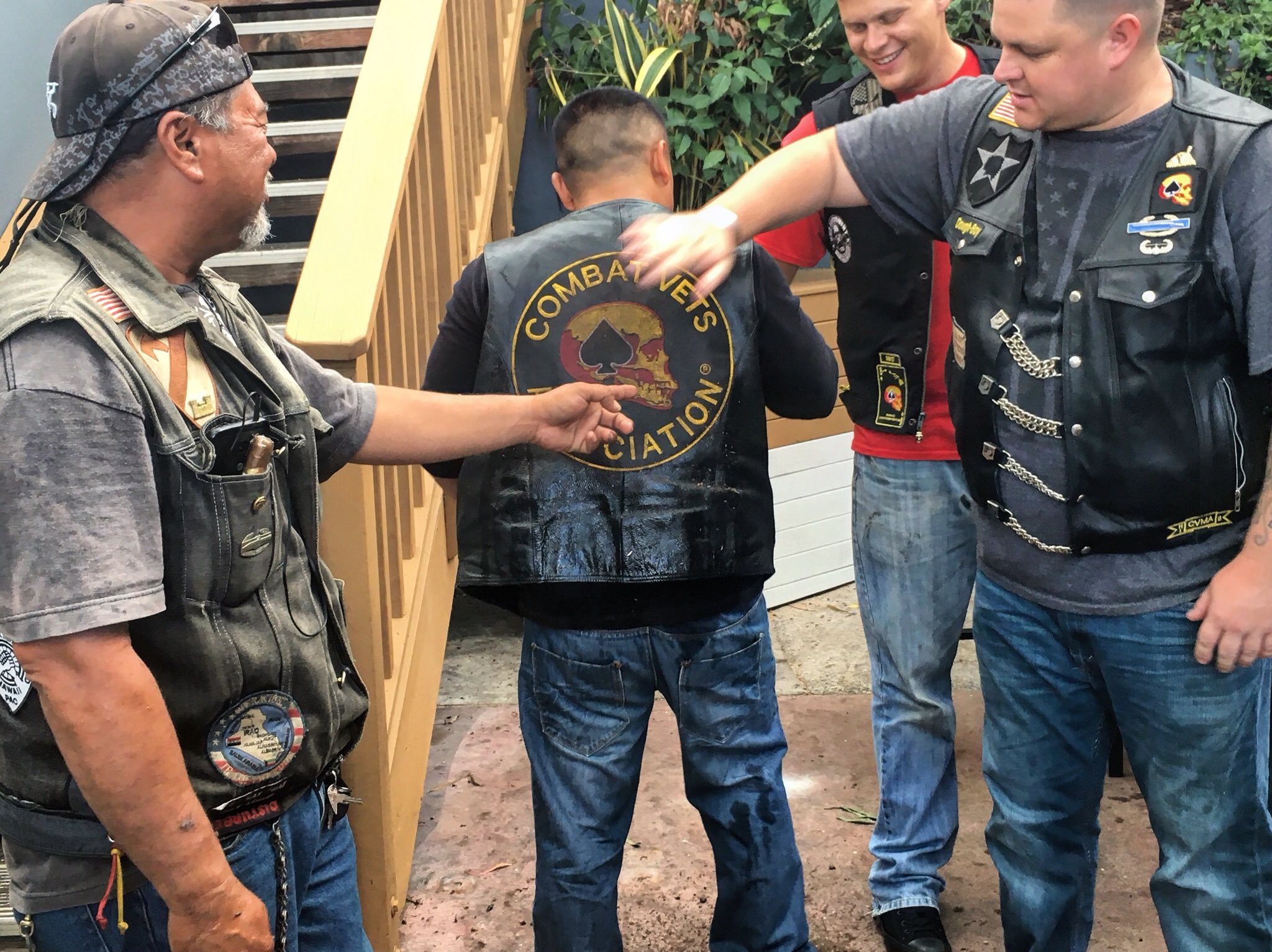 Cvma vest clearance