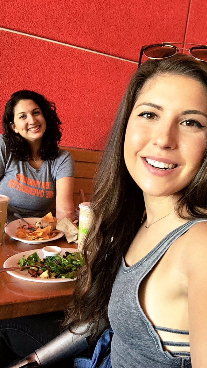 aannggeellll's tweet image. Just lucky finning around Los Angeles with @WheresWaldman 🌸🦄💞. #bionicactress