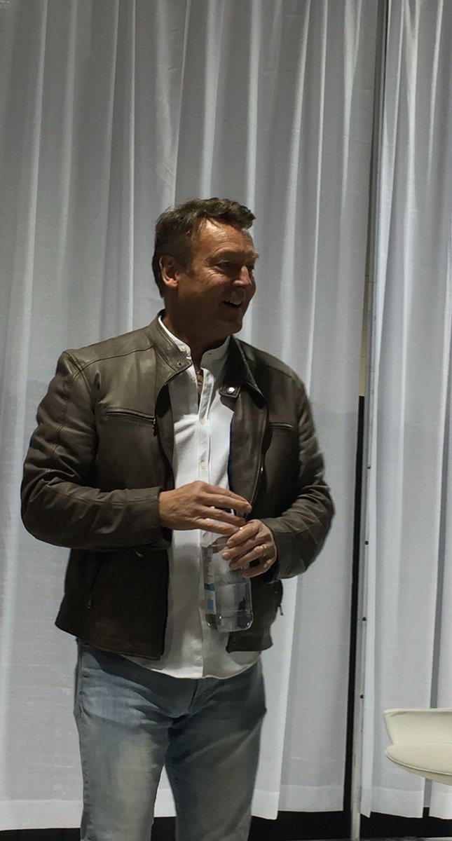 mhomenuik's tweet photo. @DougDavidsonYR  looking amazing at the #calgarywomensshow
Been watching him on @YandR_CBS  for years. Needs a juicy storyline now! https://t.co/LMMrB0b4f3