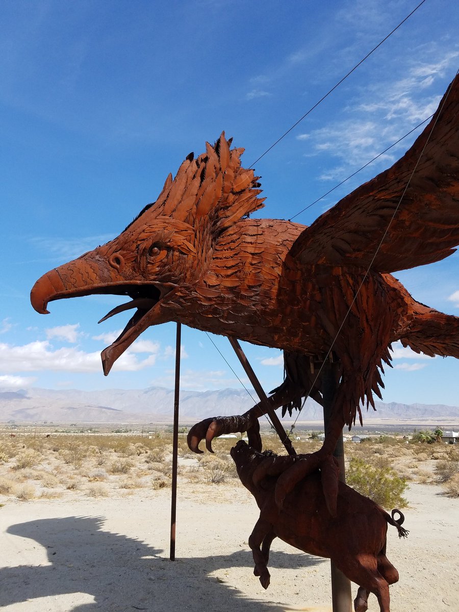calwebguide's tweet image. Giant bird sculpture in Borrego Springs, California. #borregosprings #ricardobreceda #anzaborrego