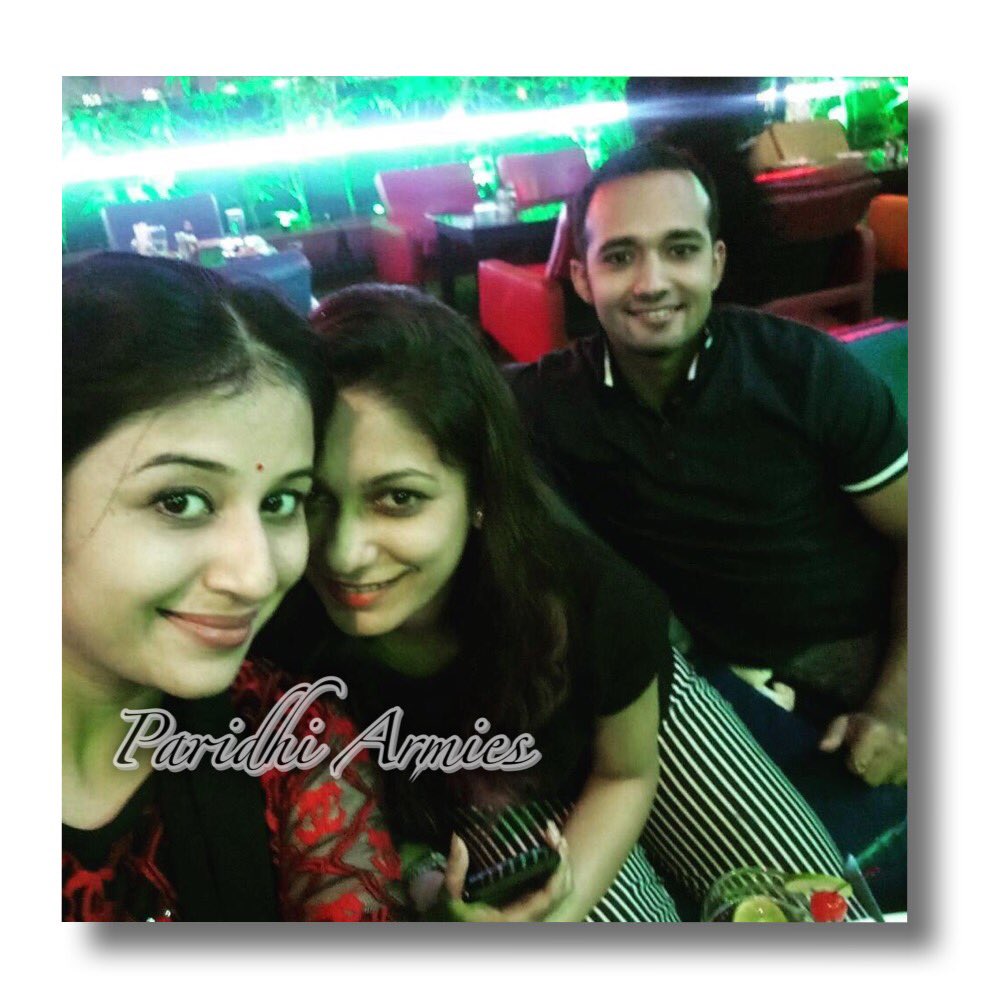 Paridhi Sharma Army tweet media