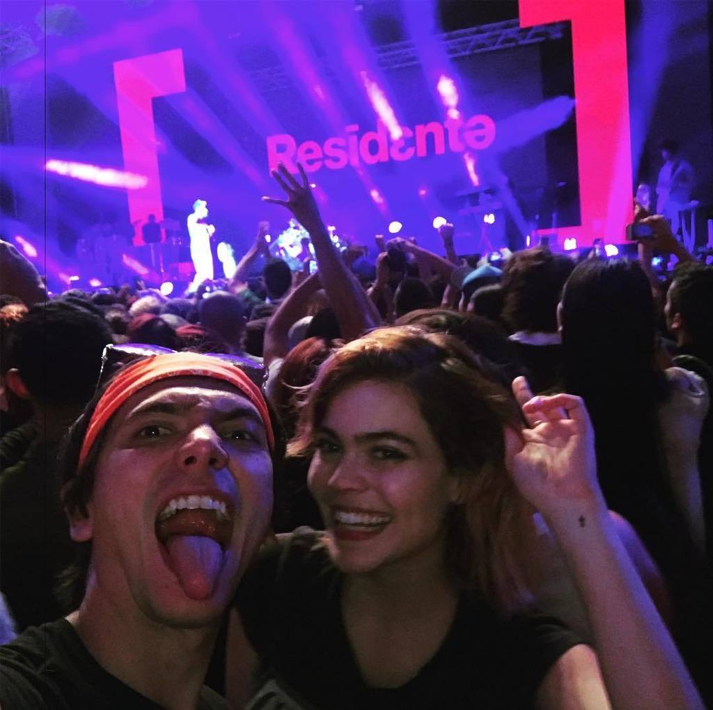 PabloUribeMusic's tweet photo. Nada que decir! @residente en #medellin con @felizlouise ... nada que decir. Impresionante!!! https://t.co/IZBJIL1tLz https://t.co/RnwVBsSO7O