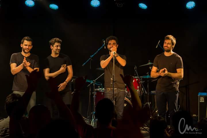 bandaexoficial's tweet image. Esta imagen lo resume todo... Increíble lo vivido ayer en la presentación oficial de #metonimia en @AGADU_UY