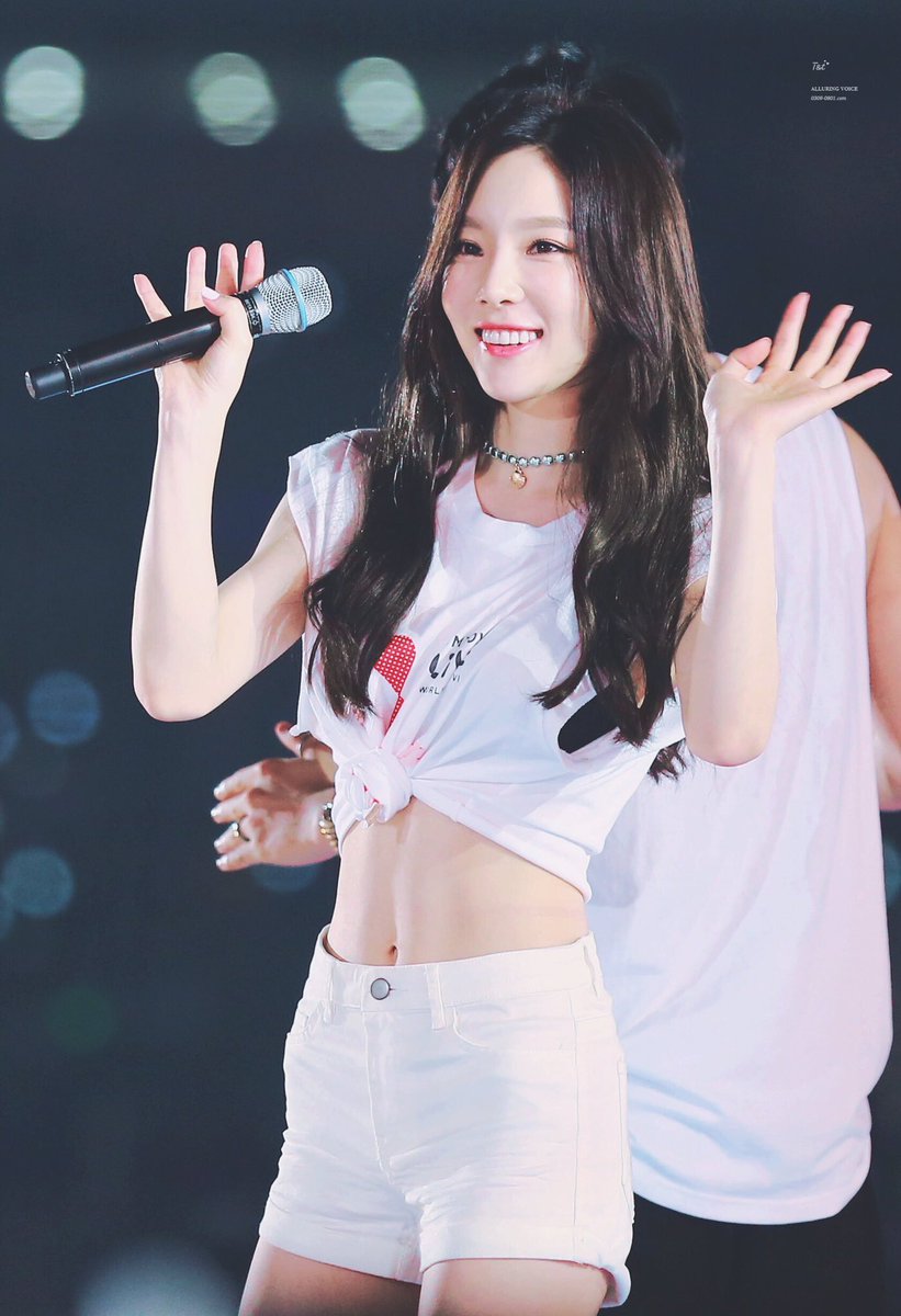 taengame's tweet photo. ท็อปฟอร์มสุด สวยมาก หุ่นดีมาก ดูดีทุกชุด https://t.co/q9twBvExQ1