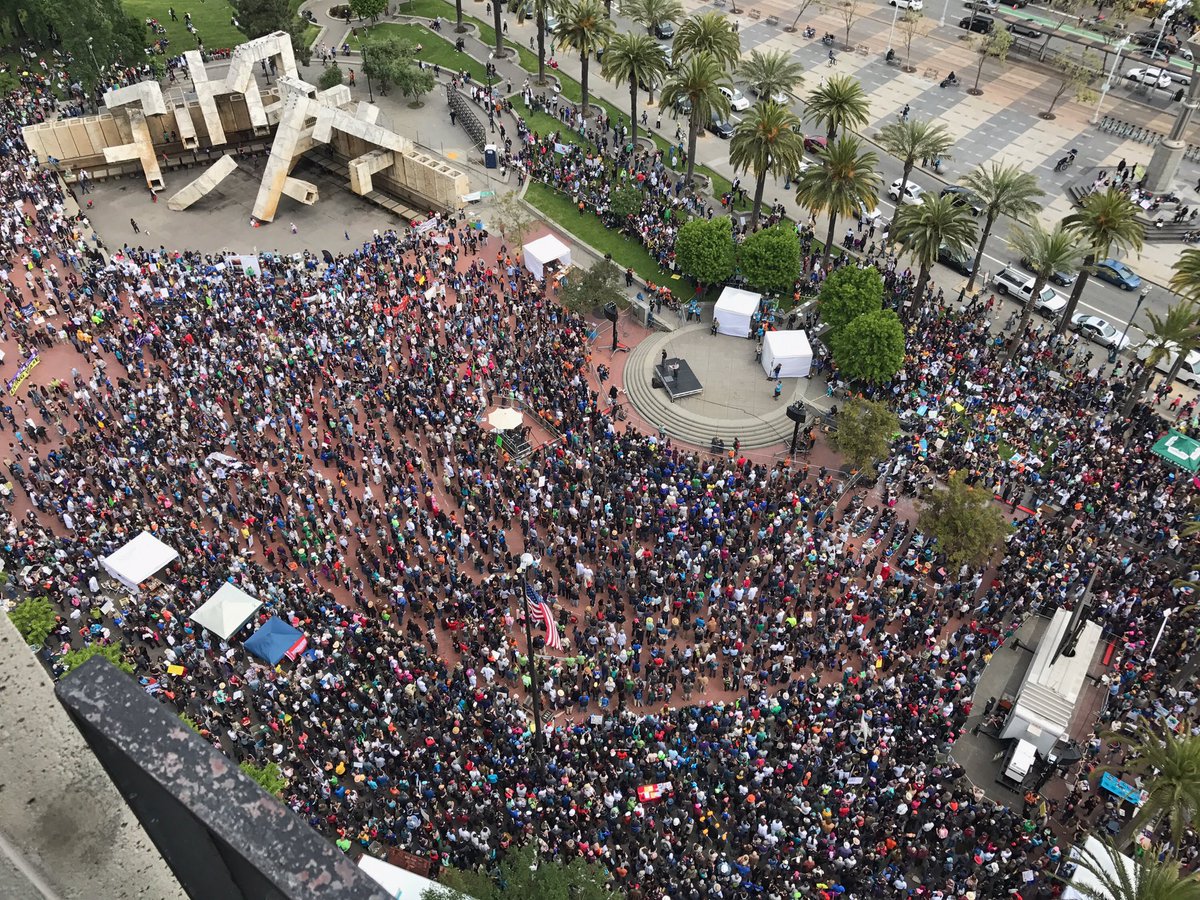 ScienceMarchSF's tweet photo. Its crazy that 6 months ago 55K people filled the streets for the #marchforscience #sciencemarchsf https://t.co/awofuk6BAz