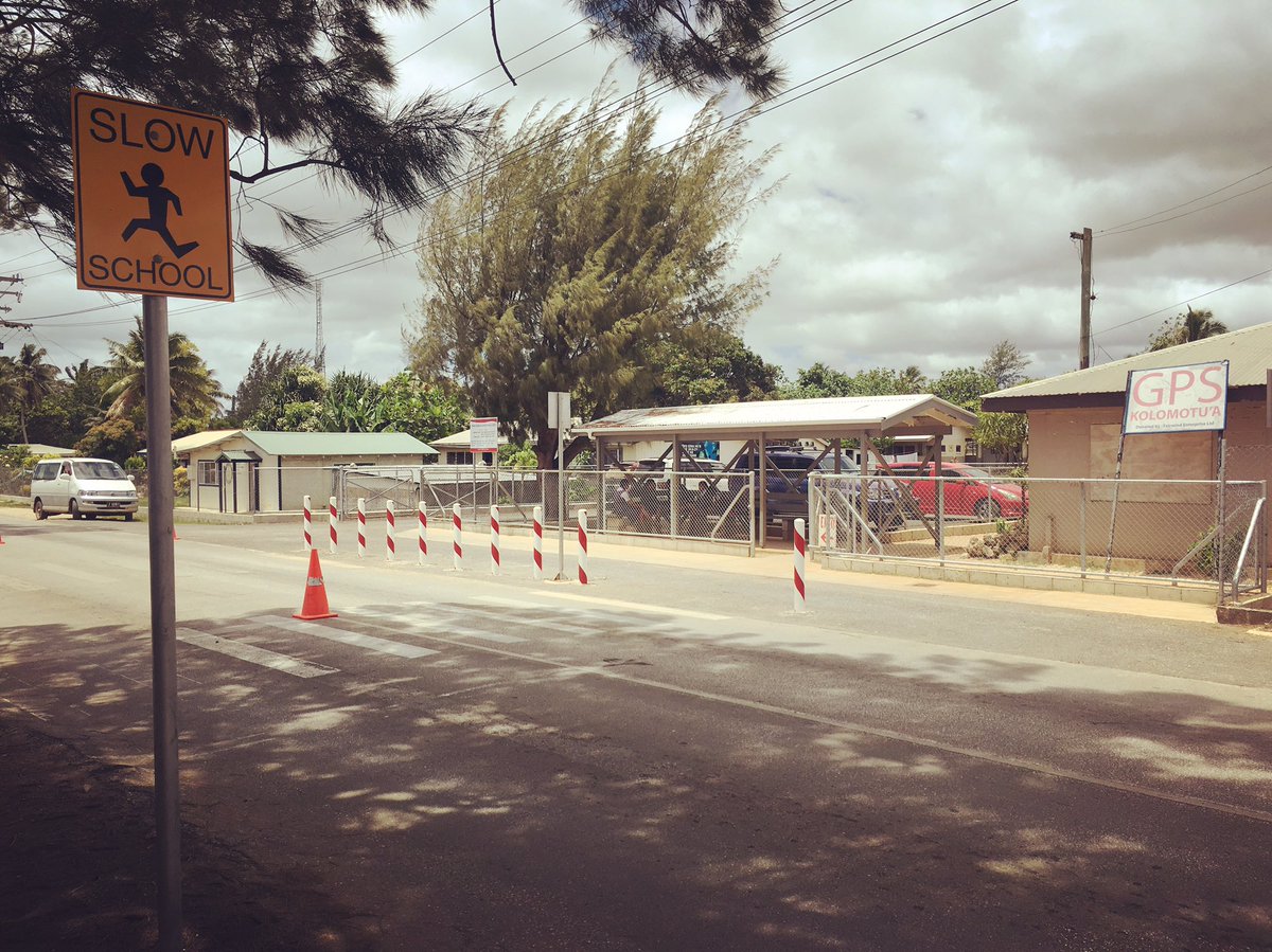lala_bye1's tweet photo. Government please change this sign 2 "slow down", "slow school means a whole different thing 😂. @TheEllenShow check this out. #slowschool 🇹🇴 https://t.co/mXkLKw5tPi