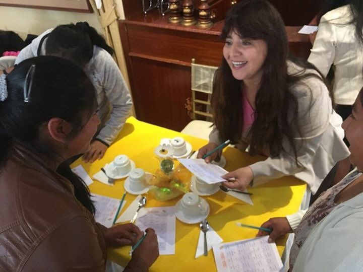 JaviPilco7's tweet photo. Tarde de damas y evangelismo en #riobamba con el #proyectoMiel más de 130 damas.
@prertonkohler @pastortedwilson https://t.co/Ts0TnvTB7u