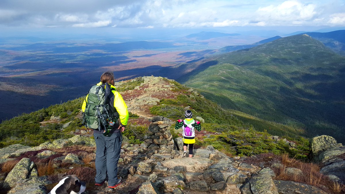 mokeefe86's tweet photo. #myfriend #mydaughter #myview
#whitemountains #MtLafayette #Wmnf #wmnfhikers #hikeNH #Skookumchucktrail #NHviews #realNH #RealNewHampshire https://t.co/HA04Kv4PyX