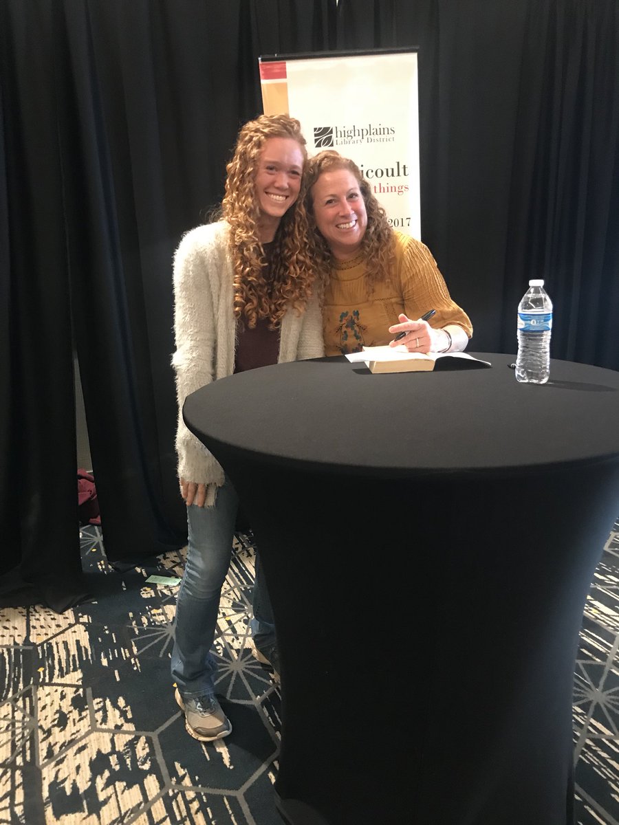 24Freak's tweet photo. I got to meet @jodipicoult today. She is brilliant! #HPLDsmallgreatthings https://t.co/rvJJPcZIa2