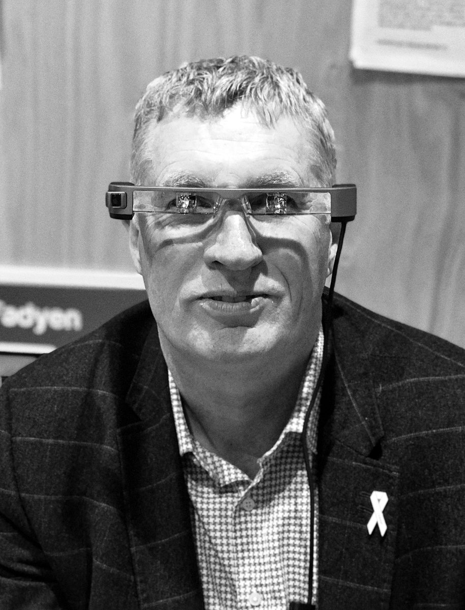 nxdnz's tweet image. @vertis is back from the USA, with a suitcase of new tech. Check out my Epson Mooverio BT300 glasses! Next level AR #nerdlife #techsanta
