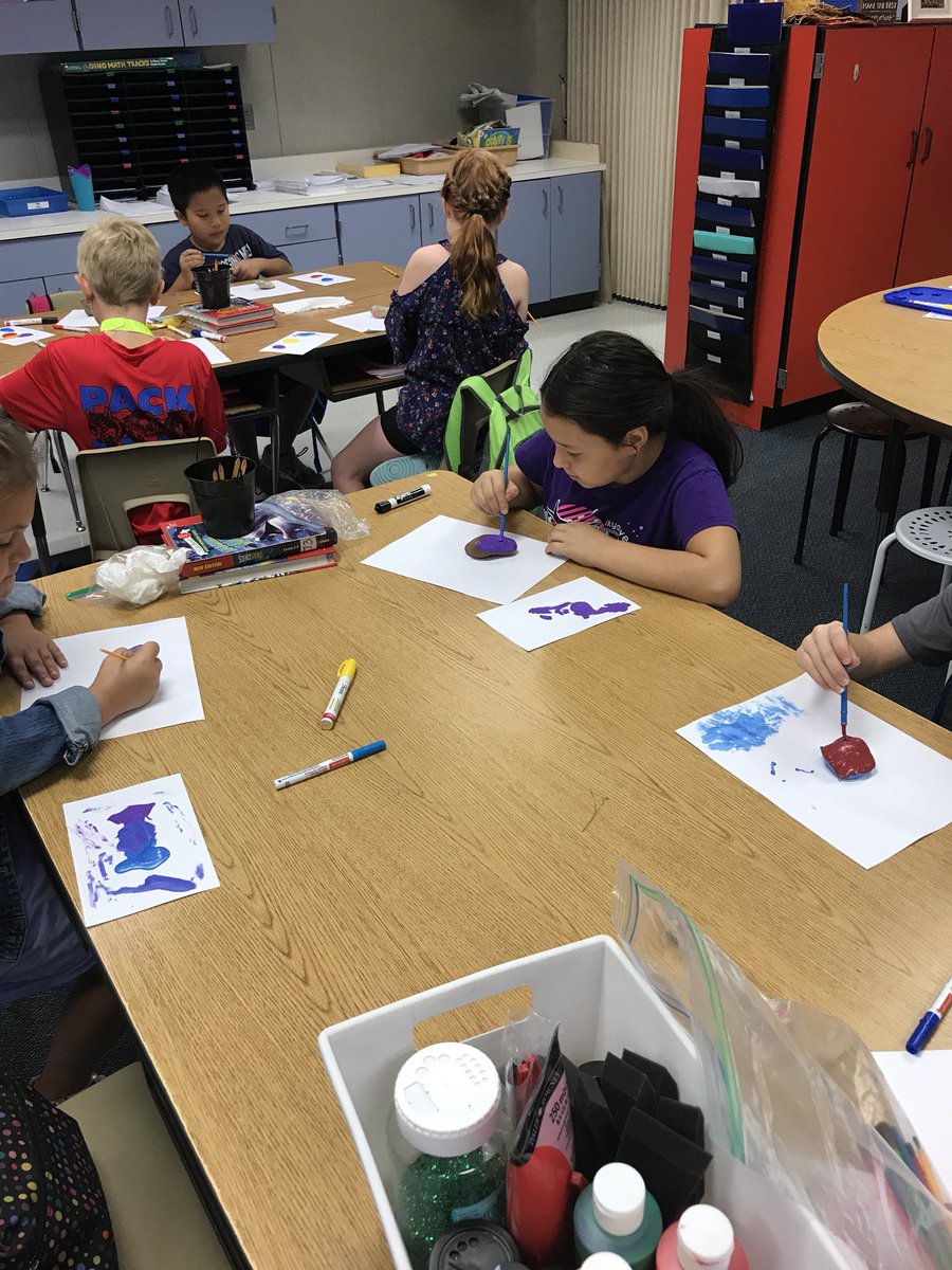 forrest_HES's tweet photo. We can’t wait to put our kindness rocks outside our school! @KristenGilpin #heskindminds #KMChallengeOct https://t.co/exyTzr3wzl