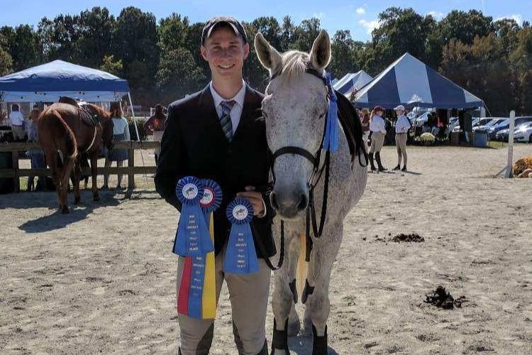 .<a href="/EHCEquine/">Intermont Equestrian</a> Intermont Equestrian IHSA Team Competes Twice At High Point Over The Weekend gowasps.com/x/yuz7c #GoWasps #buzzbuzz