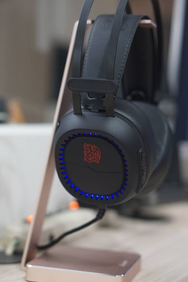 ThermaltakeInc's tweet photo. #TteSPORTS #SHOCKPRORGB #gamingheadset - Pro sound for Pro gaming. Available now! https://t.co/i7beixZPmG https://t.co/UKej8ZqbIZ