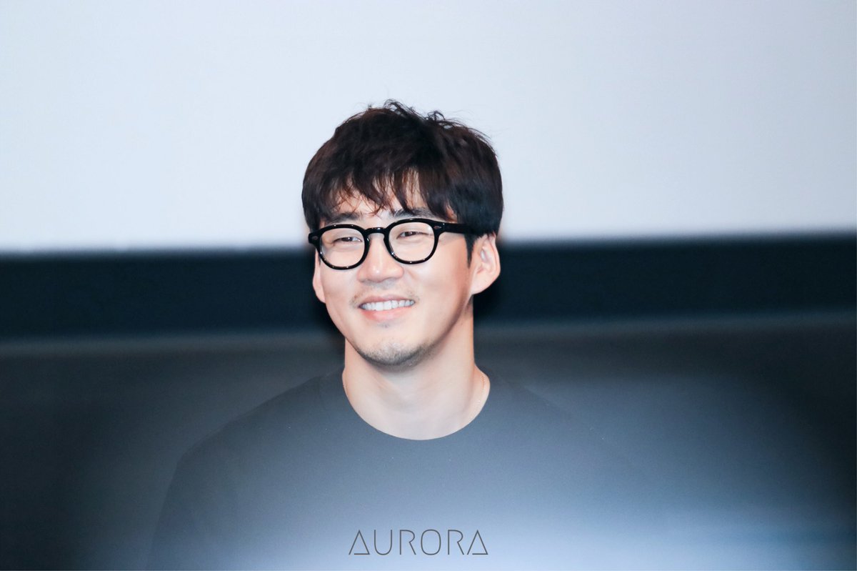 _aurora0113_'s tweet photo. 20171022
범죄도시 대구 무대인사
#윤계상 #장첸 https://t.co/5Vn9ZVIoaI