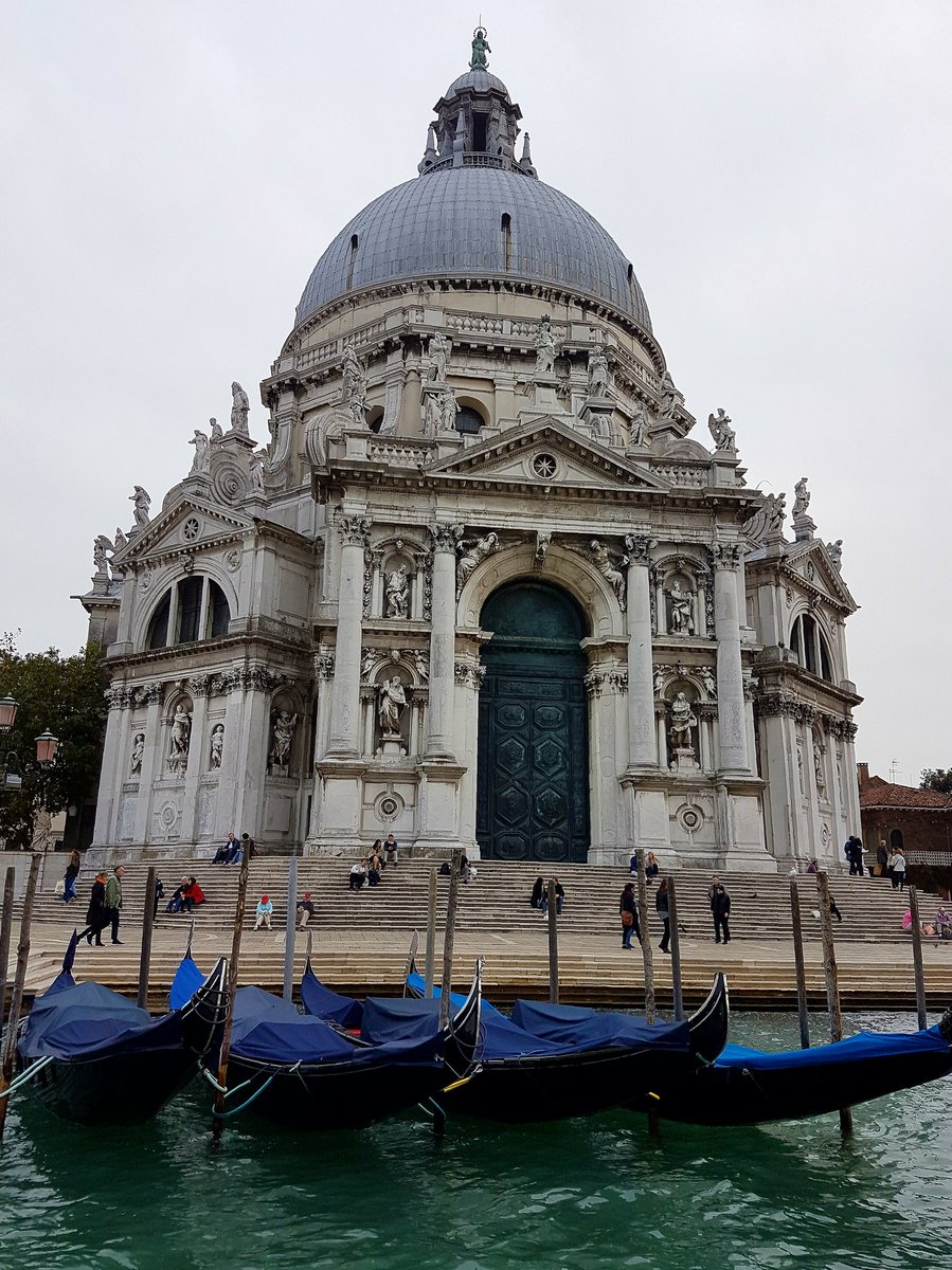gwendolynn87's tweet photo. #venezia https://t.co/3loGdArS52