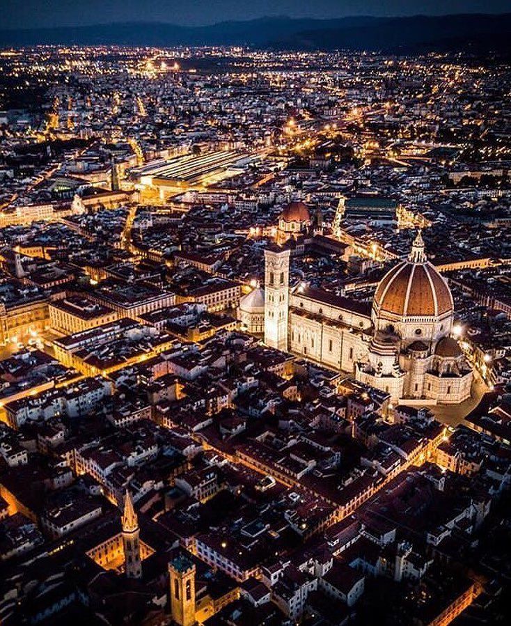 WPiersanti's tweet photo. #firenze 📍 #travel #travelling #toptags @top.tags #vacation #visiting #traveler #instatravel #instago #wanderlust … https://t.co/Z6jYq4WpNH https://t.co/fXMoT0EA5W