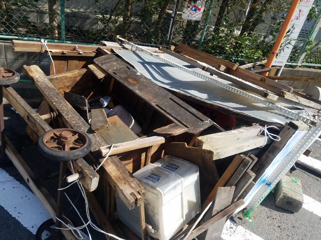 北千里のみなさん
これが何の残骸か
わかりますか？？