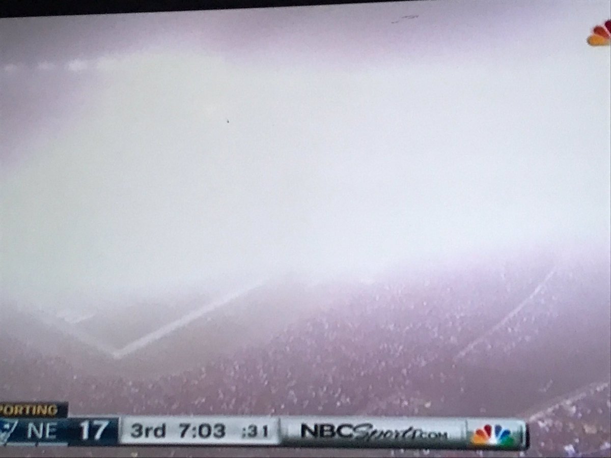 connectwithww's tweet photo. Who wore it better? #ATLvsNE #fogfogfog #greyedout https://t.co/aDrxShHMMe