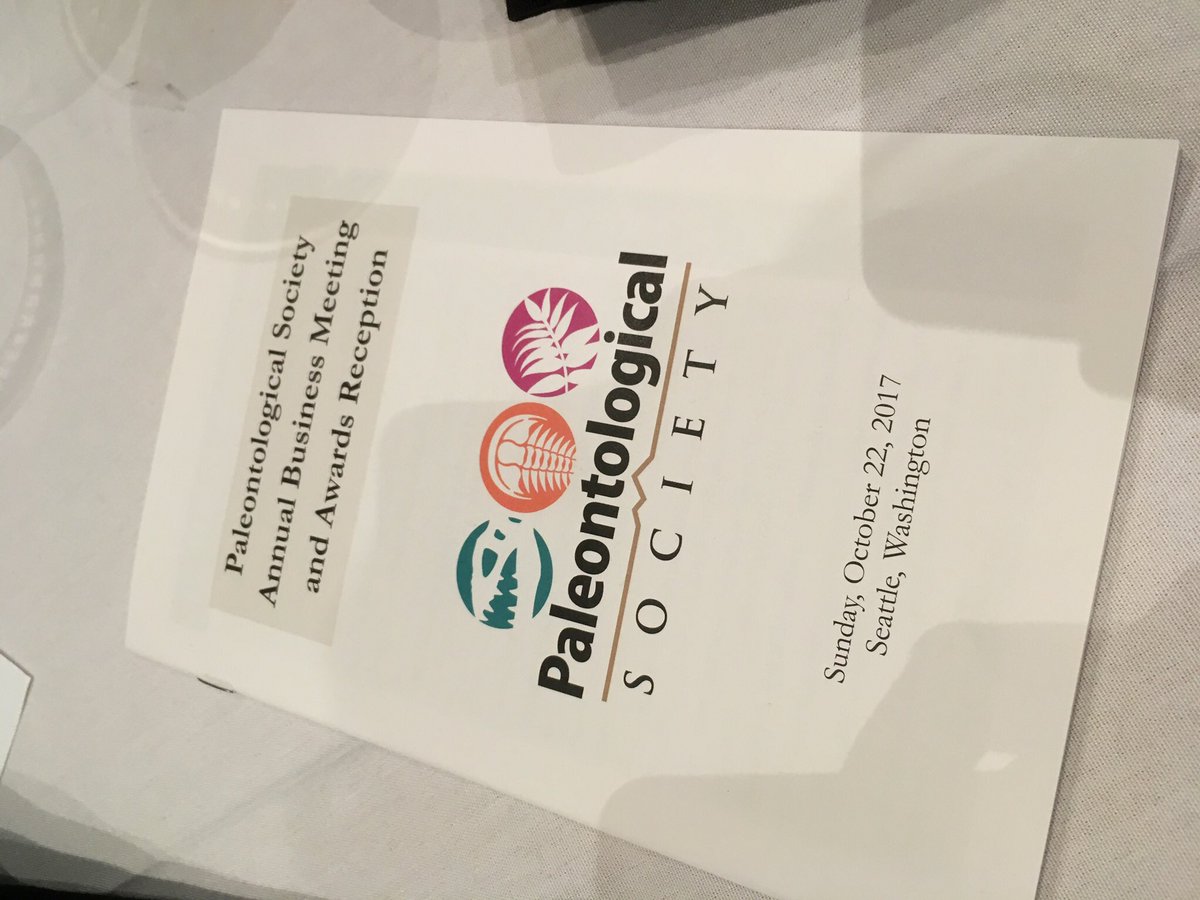 Alison_Rowe's tweet image. Fun evening at the @Paleo_Society annual business meeting and awards reception. #gsa2017