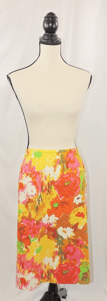 BmarcFashion's tweet photo. Talbots Yellow Pink & Orange Floral Lined A-Line Skirt Sz 20W #1416 https://t.co/xii6PqNwRv #talbots #bmarc https://t.co/fw0RYKAIO3
