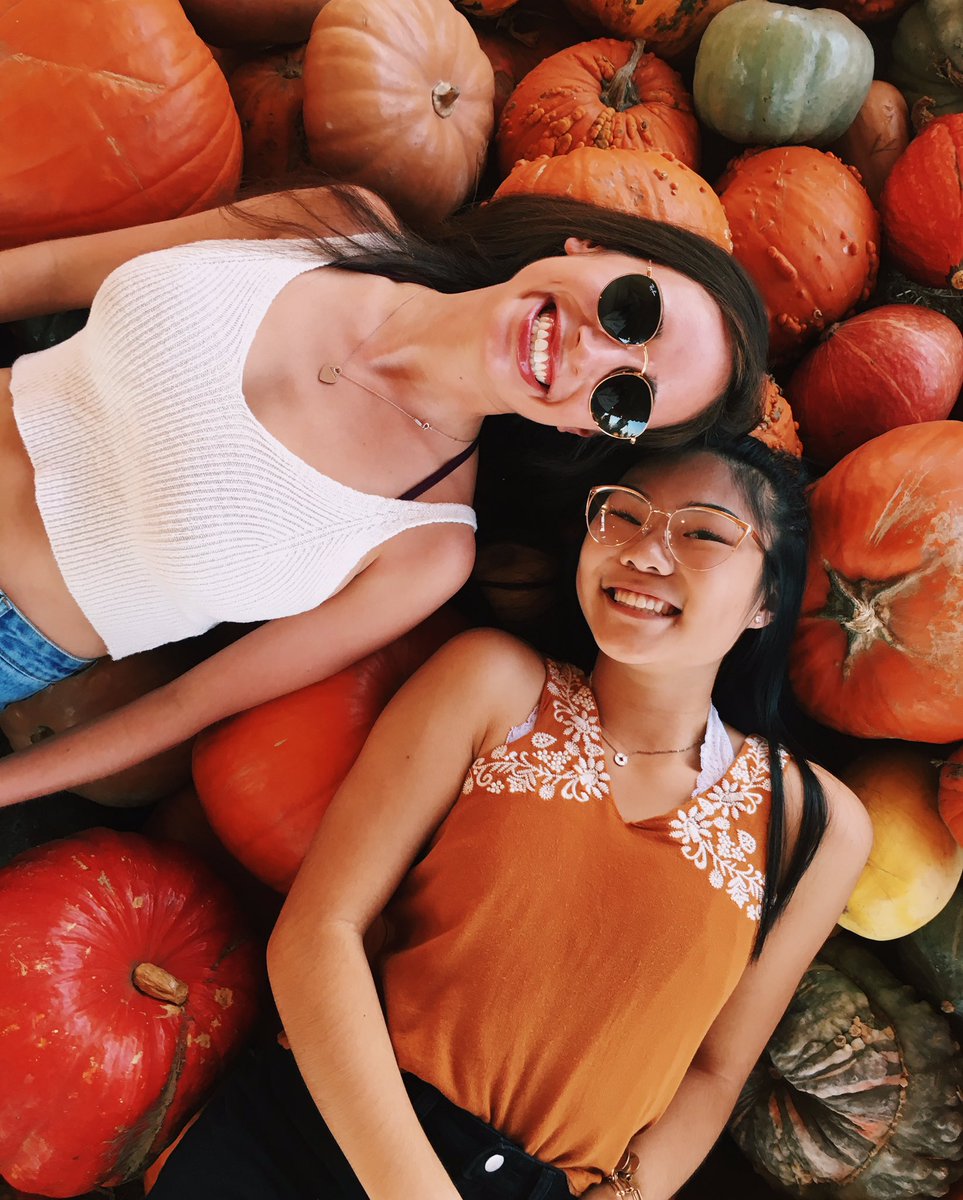 SigKapCalPoly's tweet photo. It's Sisterhood time! We had so much fun at the pumpkin patch π Shout to our Sigma Sista @annnnnak for planning everything! #sigkapcpp https://t.co/EPM6UIMd5f