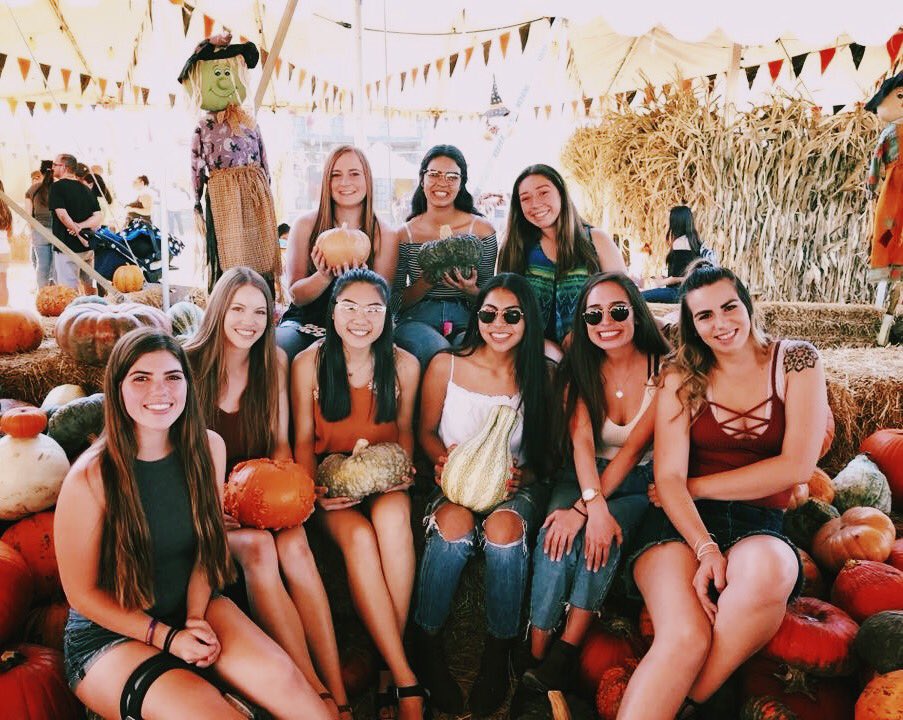 SigKapCalPoly's tweet photo. It's Sisterhood time! We had so much fun at the pumpkin patch π Shout to our Sigma Sista @annnnnak for planning everything! #sigkapcpp https://t.co/EPM6UIMd5f