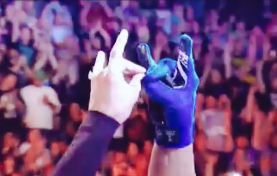 mychemsuplex's tweet photo. mmmmmmmm just the tips. #WWETLC #toosweet #DemonVsStyles https://t.co/JHMgWgyT14