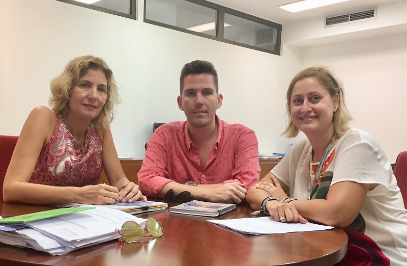 essscan's tweet photo. NOTICIA📰 | La #ESSSCAN pone en marcha la primera formación sobre menores transexuales para mejorar la atención a este colectivo. https://t.co/6PmR2bIdoE