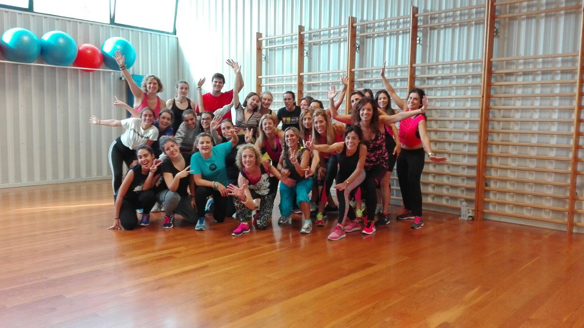 uniriojaDeporte's tweet photo. Divertido #DomingoActivo ayer en el #poliUR con #Zumba Nonstop
@uniriojaDeporte @unirioja 

#animate https://t.co/dtJNjPQJcN