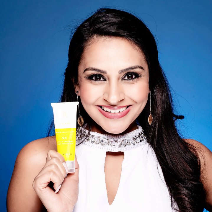 lamelleSA's tweet photo. You're always in safe hands with #Helase 50. For protection against the full solar radiation spectrum. https://t.co/UIFnqEOwjo