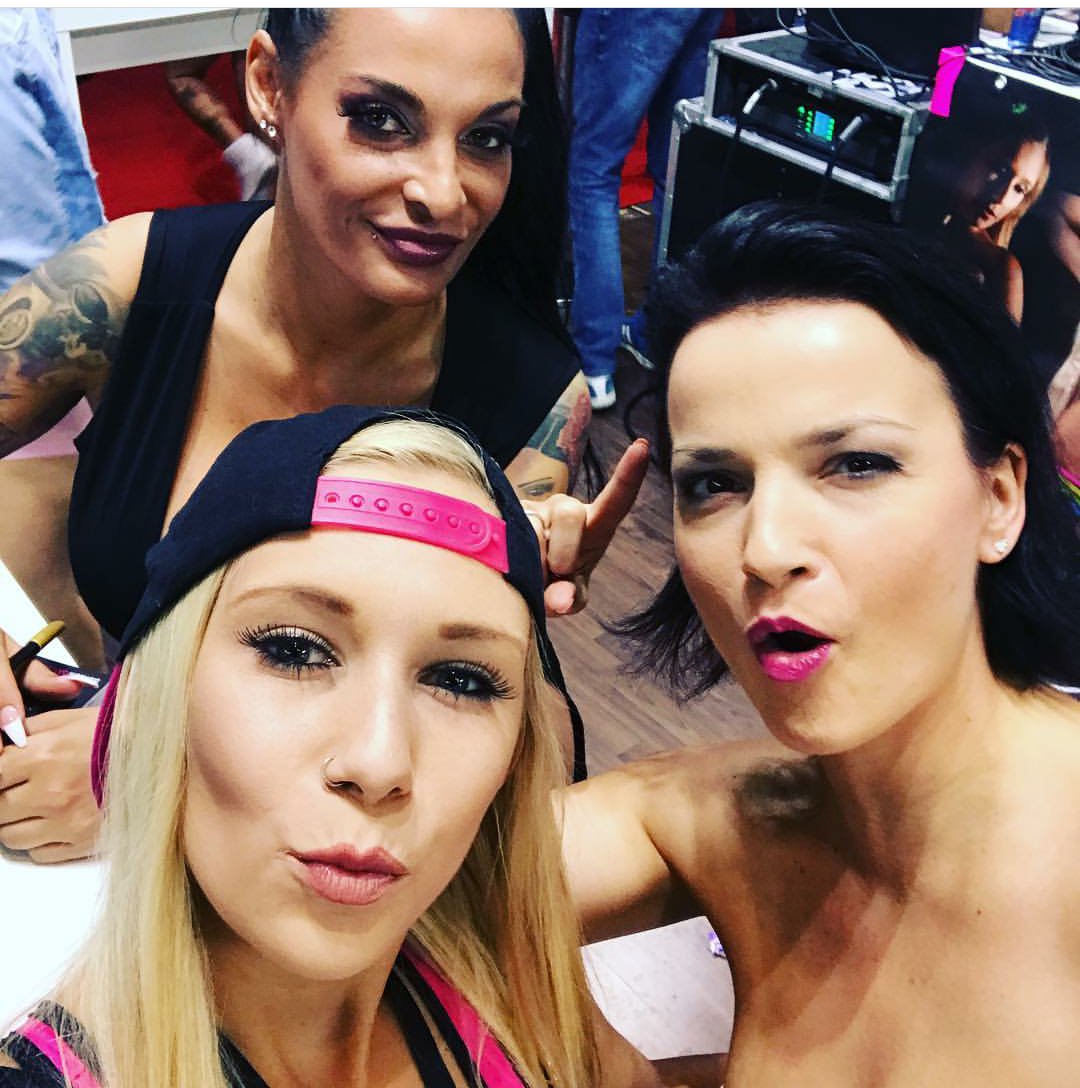 DIE DREI VON DER VENUS 
<a href="/SandraSturm81/">Sandra Sturm</a> <a href="/LenaNitro1/">Lena Nitro</a> <a href="/themariamia/">Maria Mia</a> @VENUSBERLIN <a href="/VISITX_net/">VISIT-X.net</a> <a href="/VISITXtv/">VISIT-X.tv</a>  <a href="/Big7com/">Big7</a> <a href="/pornmecom/">✊🍌💦PORNME.COM</a> <a href="/mydirtyhobbyen/">MyDirtyHobby</a>