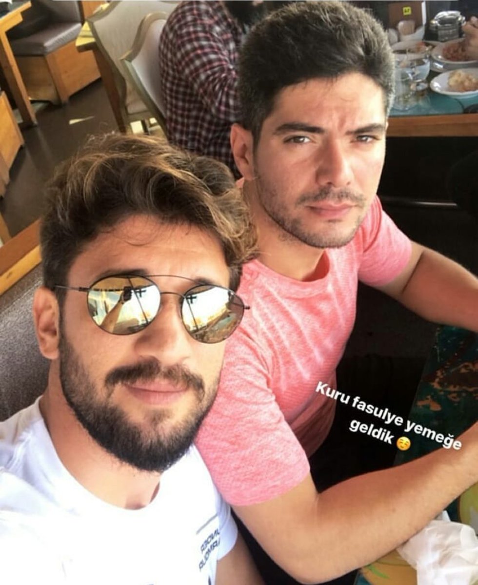 Oyadeniz34's tweet photo. Bize ne senin kurufasulye yemenden kolpa fanlarına zart zurttumu dinletecen Alooo eğitimci boooksör:)))
#tozfc 
#Akfc
#adem_kilicci https://t.co/mTtwdhogl4