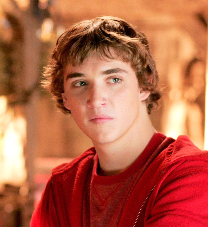 Happy Birthday Kyle Gallner!!! 