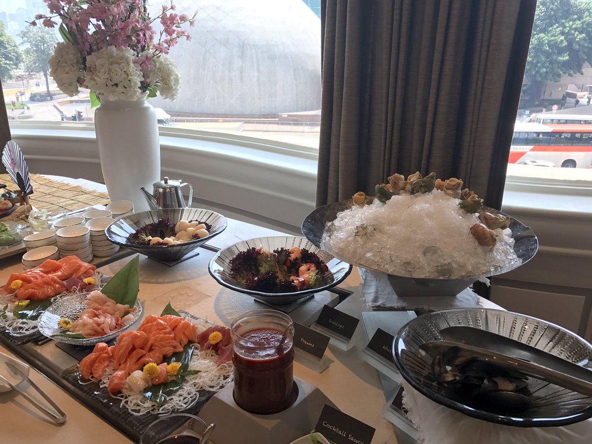 dominicsg's tweet photo. #birthday celebration in #theVerandah # of #PeninsulaHotel, #TST, #Kowloon: #gorgeous 😘 #DN40
#生日 #尖沙咀 #半島酒店 #露台餐廳 #美味しい @PeninsulaHotels https://t.co/mz1sIFBFLb