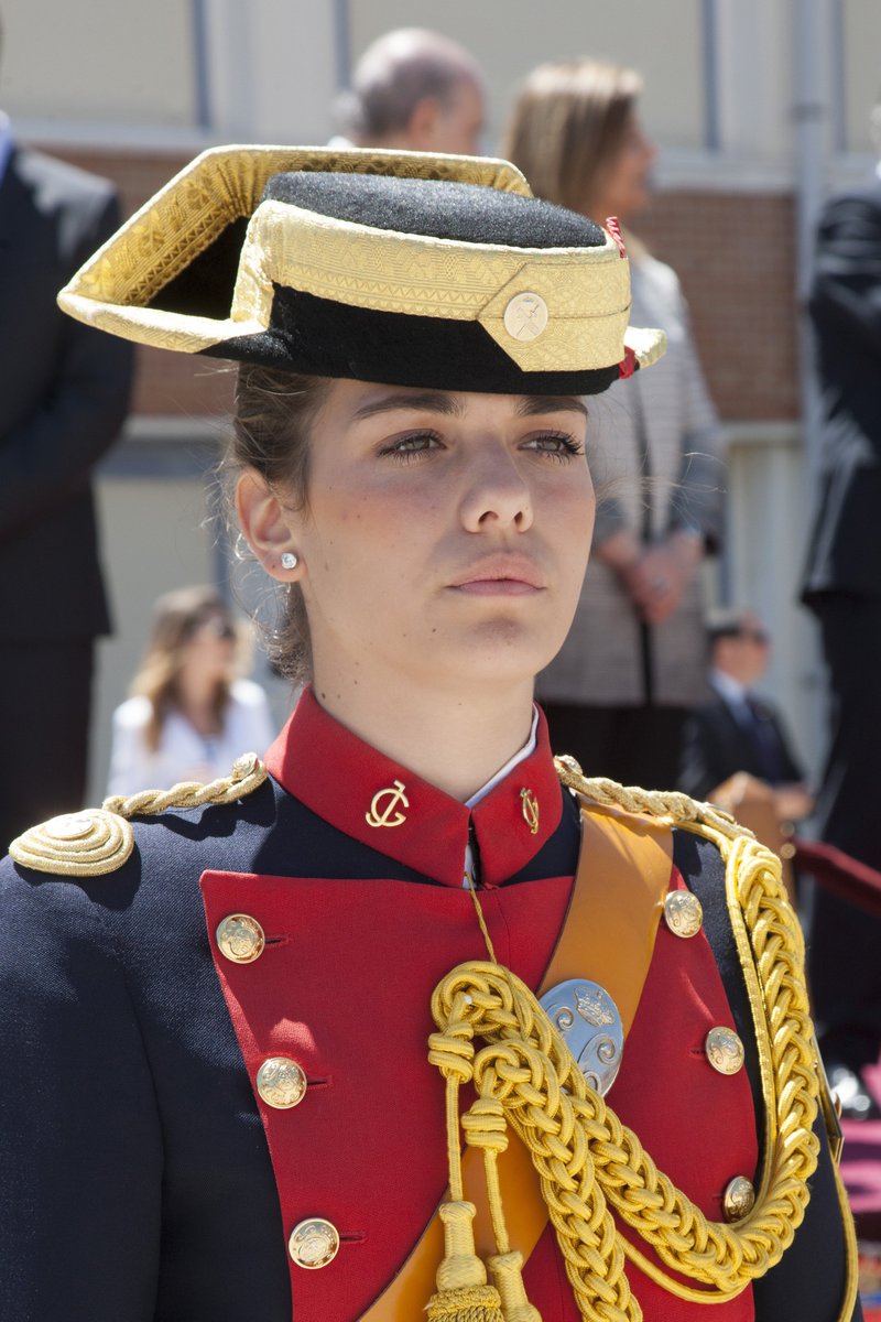 guardiacivil's tweet photo. “La fuerza no proviene de la capacidad física sino de una voluntad indomable”
Gandhi

Orgullosa de ser mujer y guardia civil 

#FelizMartes https://t.co/1fDyFwORiQ