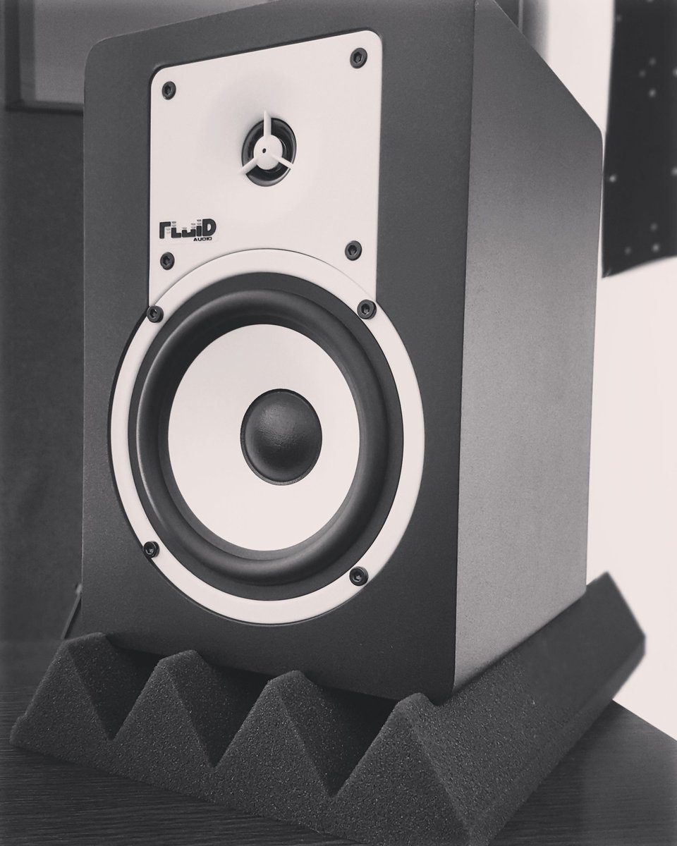 realquinnbb's tweet photo. Just installed these bad boys in the Melbourne studio! @MileStrikeMedia https://t.co/dGhvQJdYJ0