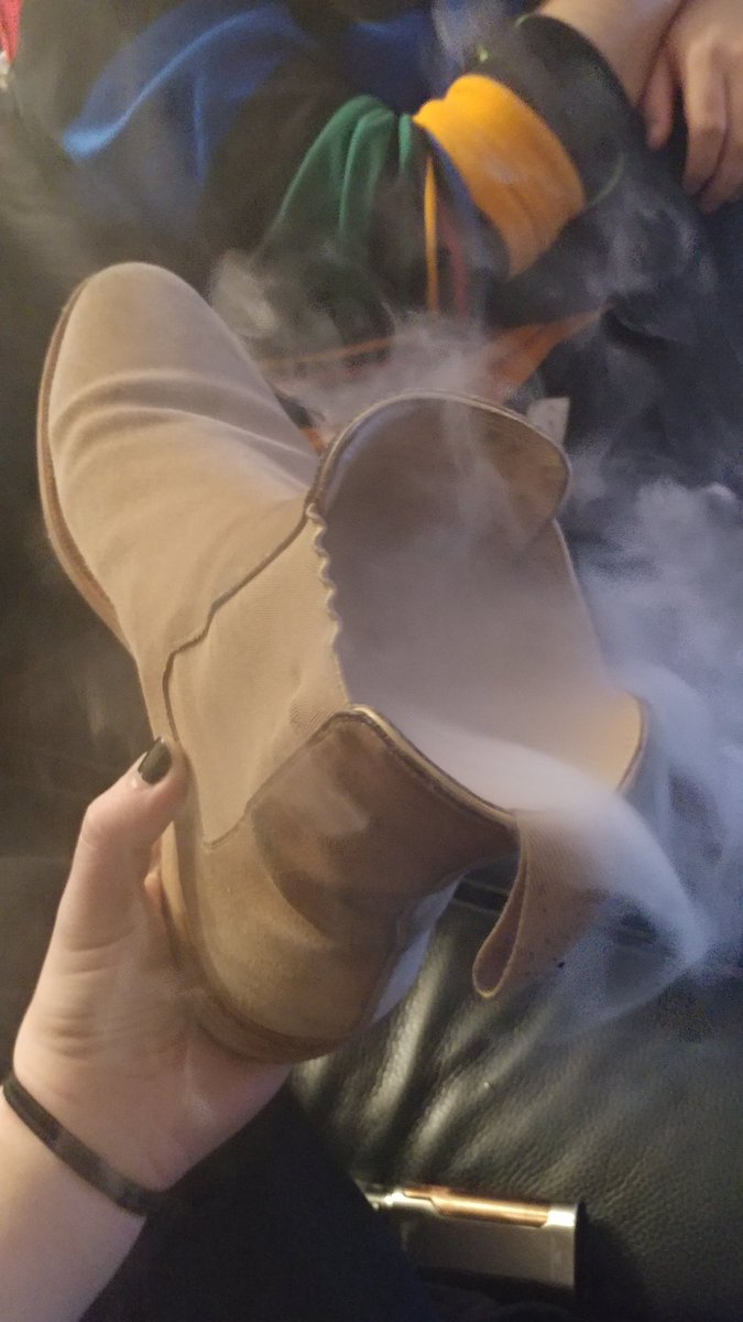 KryozGaming's tweet photo. There's a vape in my boot! https://t.co/3wbVKm2teu