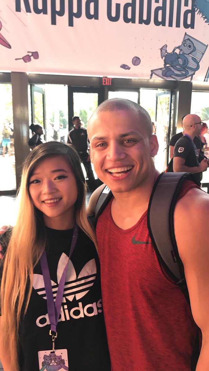 RosyCoconut's tweet photo. This weekend was better than I could've ever imagined! Thank you all for making my TwitchCon experience so amazing ❤️ You know who you are 😊 https://t.co/dz59W7mYff