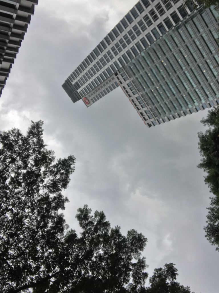 ascendanttroops's tweet photo. Makulimlim na din po dito sa Ayala Makati @YouScoop https://t.co/jtQYBHFe2c