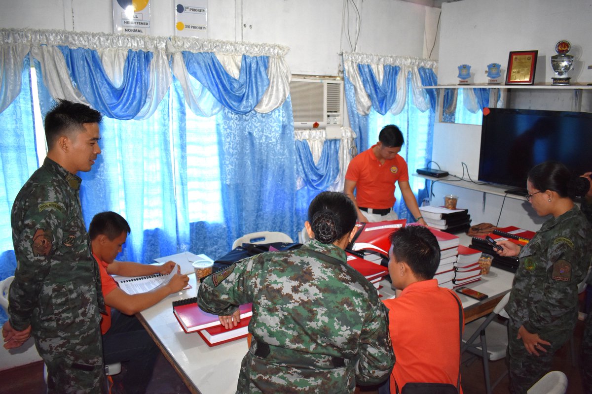 5thSABSAF's tweet photo. Towards a systematic performance and good governance. 
5SAB on the PEP Audit.

#SpecialActionForce
#PNPPATROLPlan2030
#5SABDragons https://t.co/AWwp4QuZ3A