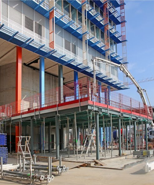 Marseillaisetlm's tweet photo. Coulage de la dalle de béton de l’entrée du hall magistral de 12m de haut qui desservira les 31 niveaux de La Marseillaise.
#workinprogress https://t.co/WJ8IPtH7NT