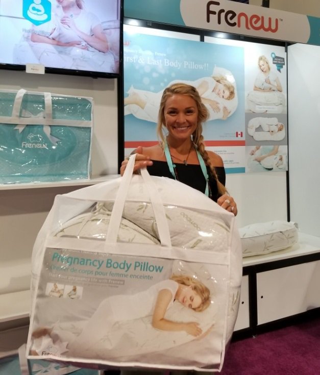 frenewcanada's tweet photo. frenew body pillow's #portable bag makes it easy to carry #frenew anywhere.
.
#totalbodypillow #musthave
https://t.co/VsKqBC9gdr https://t.co/62dxiWZwiZ