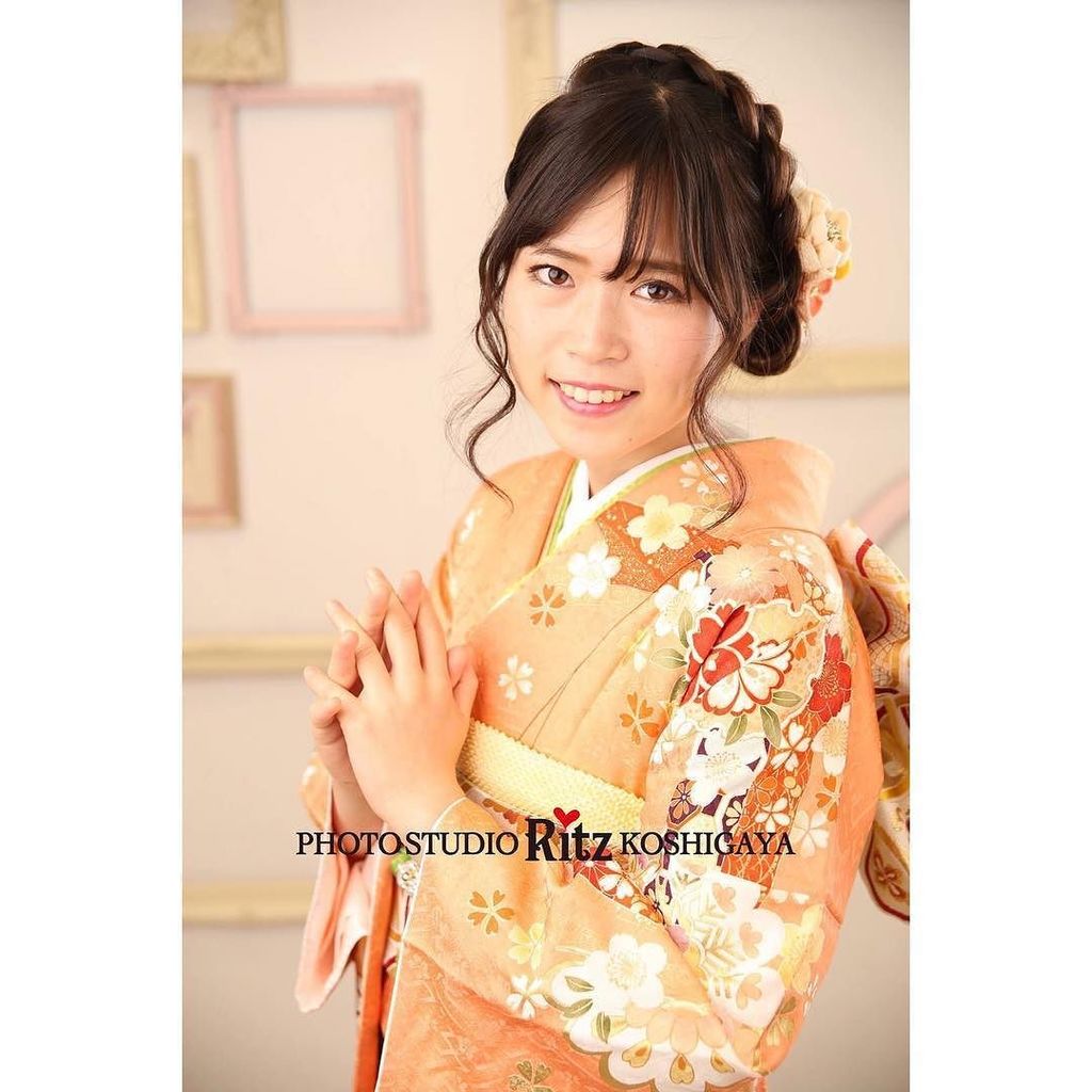 Ritzfurisode's tweet photo. *
淡い振袖だとピンクや黄色が多いですが、オレンジって新鮮で可愛い🍊！
.
料理が好きという女子力を持ちながら、フットサルなど身体を動かすことも好きなお嬢様😳💓
炊飯器で美味しいローストビーフが作れるとか、いろいろお話出来て楽しかったです🐰✨
.
.
#成人式 #20歳 #ハタ… https://t.co/dPO4t2JeLt