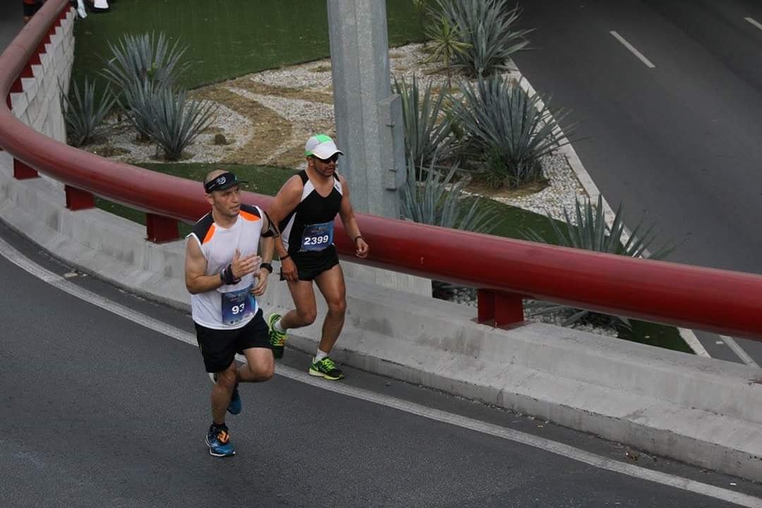 runncardo's tweet photo. No hay ascensor para el éxito, hay que chingarle por las escaleras
#21KRegio #YoElegiCreer #YoElegiCorrer #loverunsmile #YoConDios https://t.co/VLieFapgSv