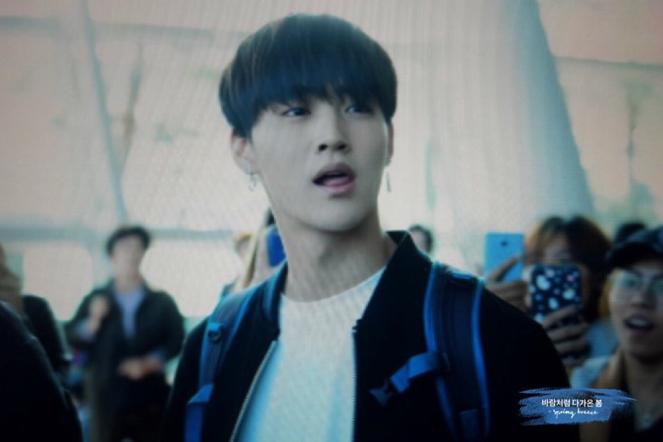 springbreeze16's tweet photo. 171023 정글의 법칙 출국 재버마😭💕💕💕 #JB #재범 #GOT7 #7for7 #YouAre https://t.co/hGsqLyBqeR