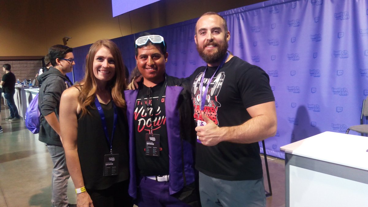 macerrr's tweet photo. I had a wonderful time meeting streamers and fans from all spectrums. No matter if we met or not, keep doing what you love. TY #TwitchCon 😍😍 https://t.co/kI6uy0AlqM