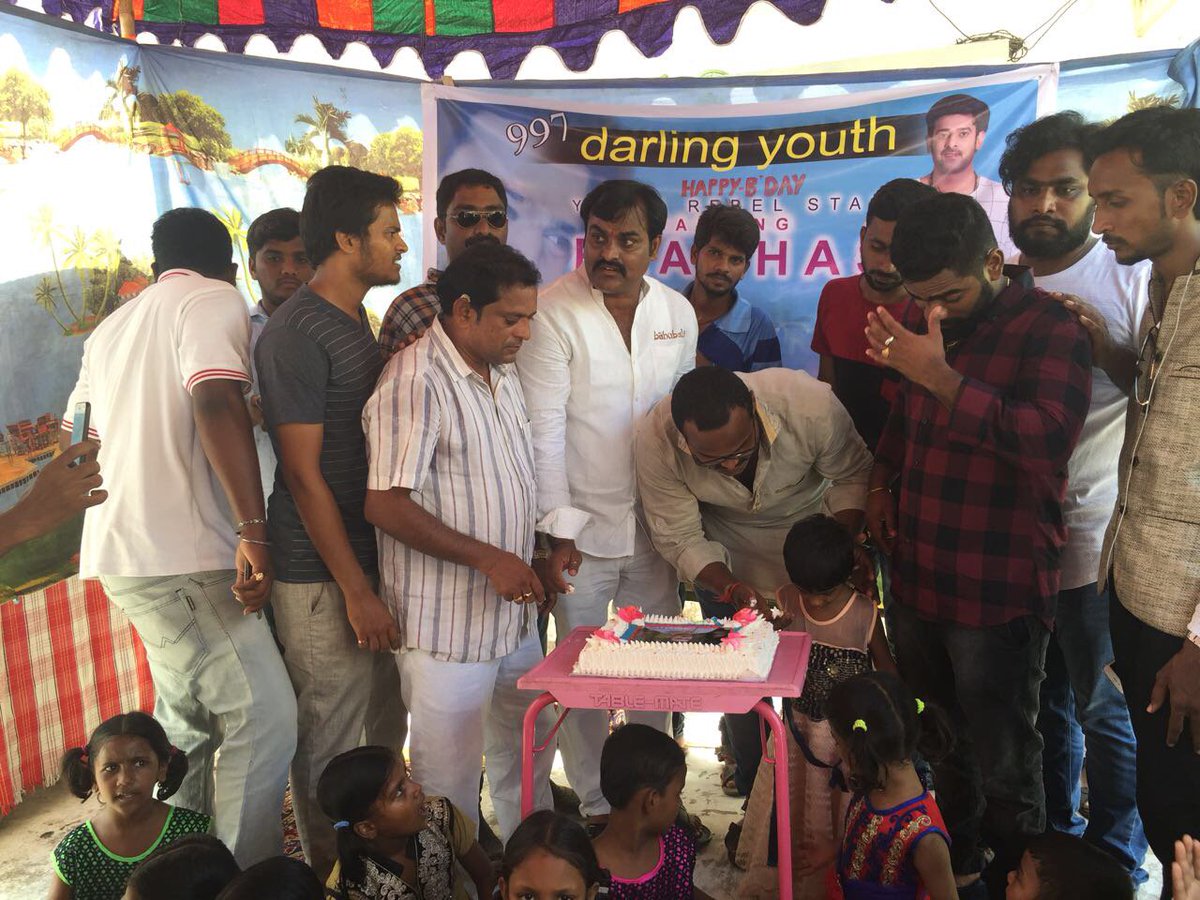 venupotturi's tweet photo. Bobbili fans celebrating Bday at orphanage #HBDDarlingPrabhas https://t.co/cYsrAEjP1l