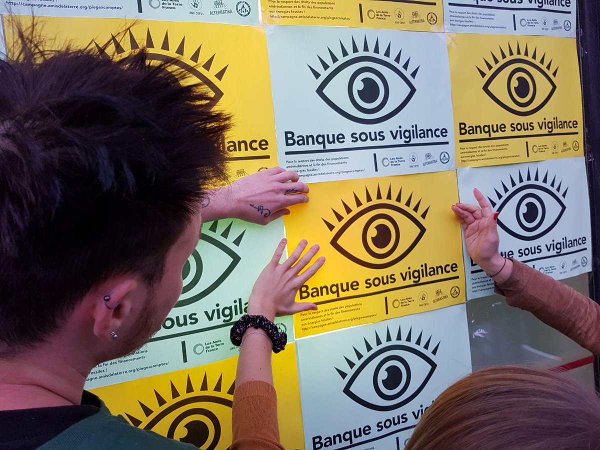 amisdelaterre's tweet image. 👁️We&apos;re watching you @SocieteGenerale, @Credit_Agricole 👁️Désinvestir des énergies fossiles c&apos;est possible : BNP l&apos;a fait ! #DefundDisasters
